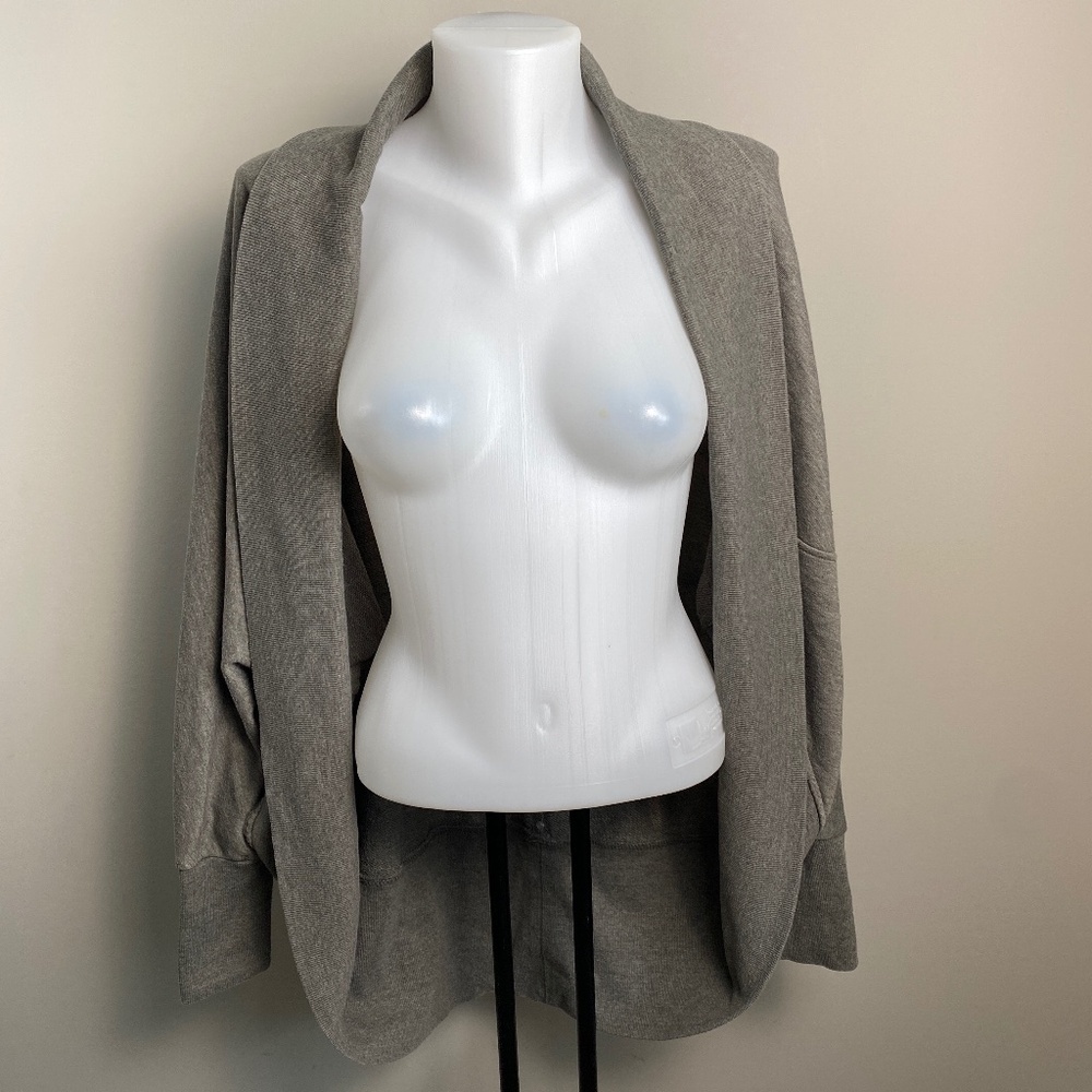 Bluenotes Women's Large Long Sleeve Open Shrug Draped Collar Gray‎ Below Waist